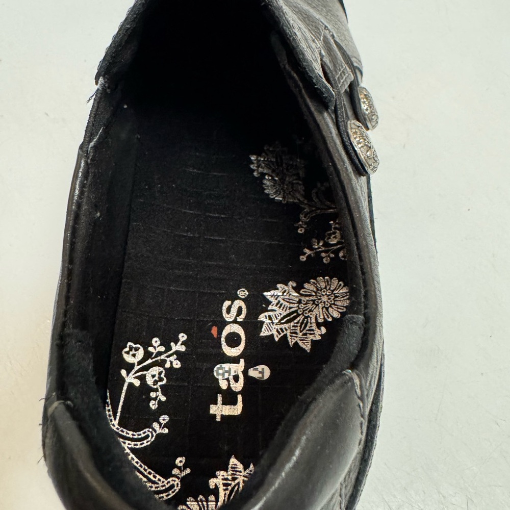 Taos Footwear Black Leather Loafers - Picture 6 of 7